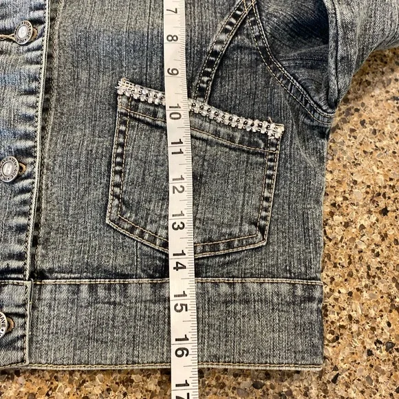 HEAT WAVE VINTAGE BRAND CROPPED JEAN JACKET - Picture 14 of 15